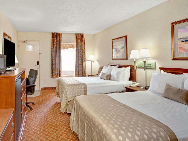 Ramada By Wyndham West Memphis Hotel Eksteriør billede